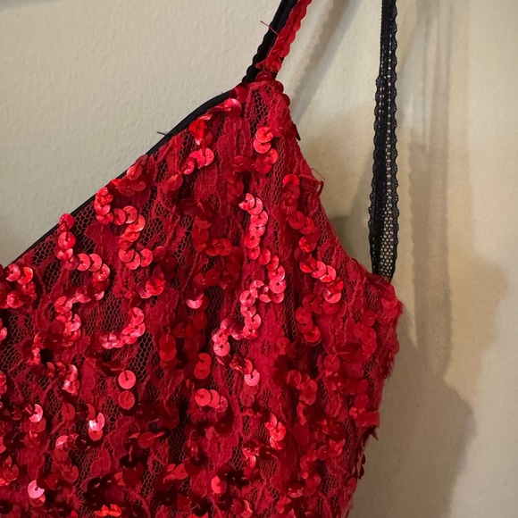 VINTAGE red sequin cocktail dress stunning! Size small - Picture 2 of 5